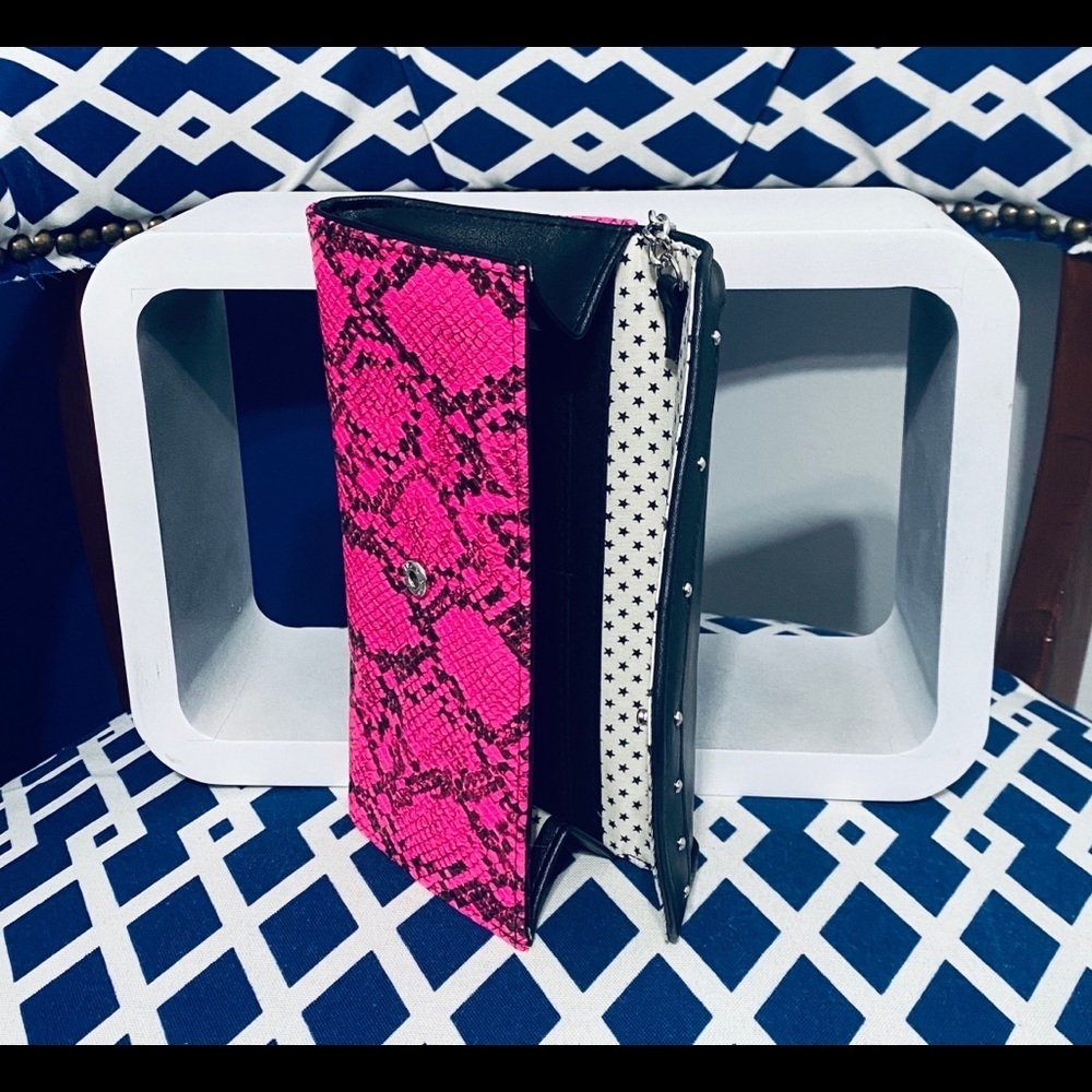 Pink and black snake clutch